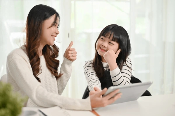 Giáo viên 30 năm trong nghề tiết lộ: Bố mẹ làm được 4 việc này cùng con vào đầu năm học mới, trẻ lớn lên dễ thành công, xuất chúng- Ảnh 1.