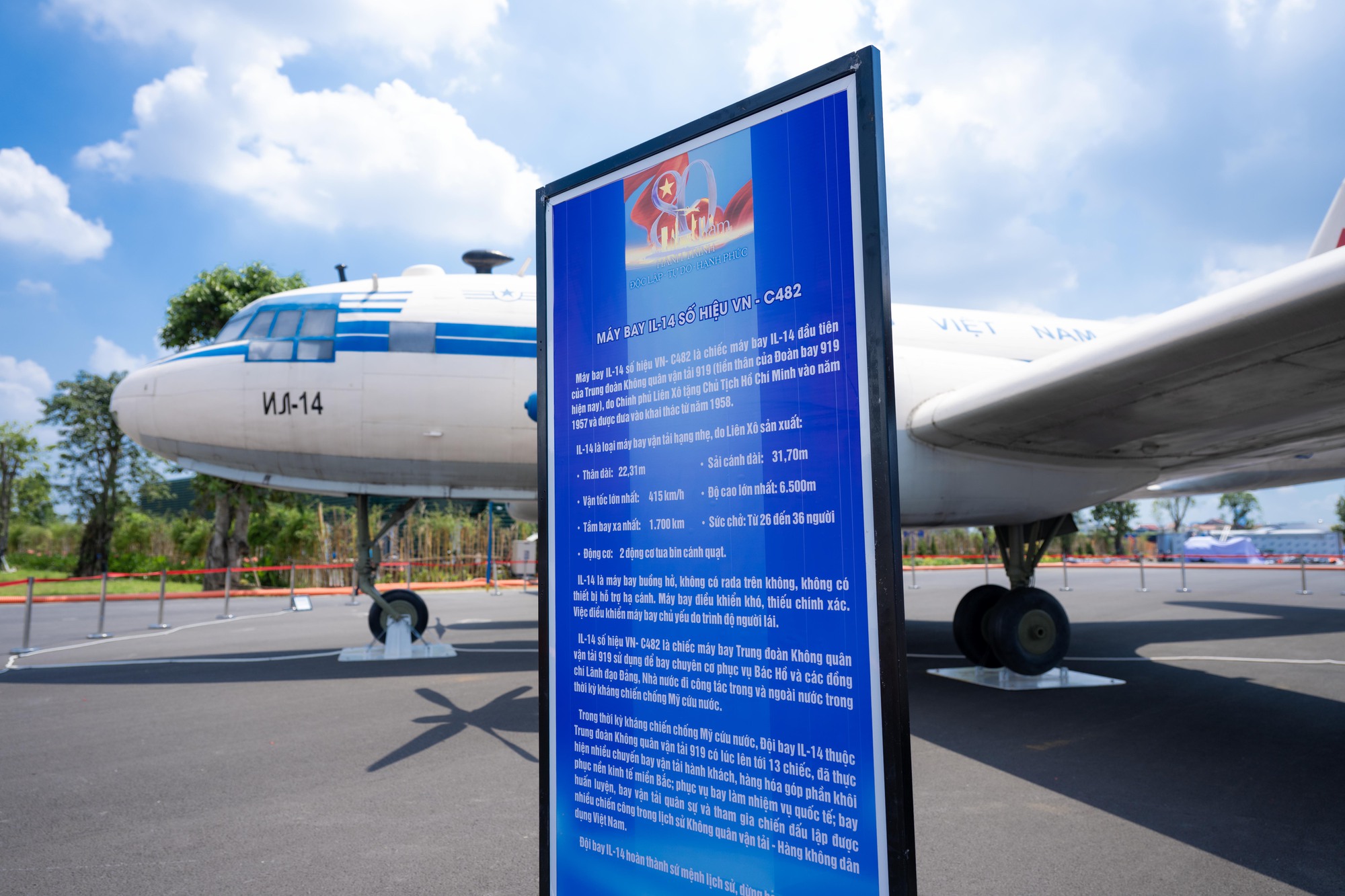 Cận cảnh từng chi tiết của huyền thoại IL-14: Chiếc chuyên cơ đã đưa Bác Hồ bay khắp muôn nơi- Ảnh 5.