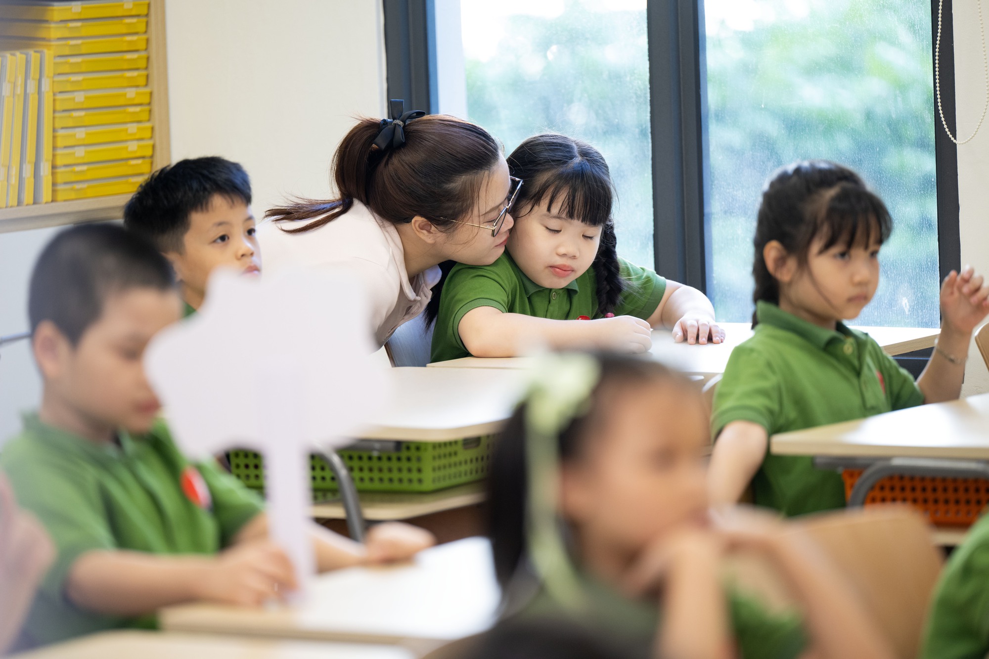 Spotlight lễ khai giảng 2025 thuộc về khối học sinh tiểu học: Combo khóc - cười - ngáp đủ hết!- Ảnh 9.