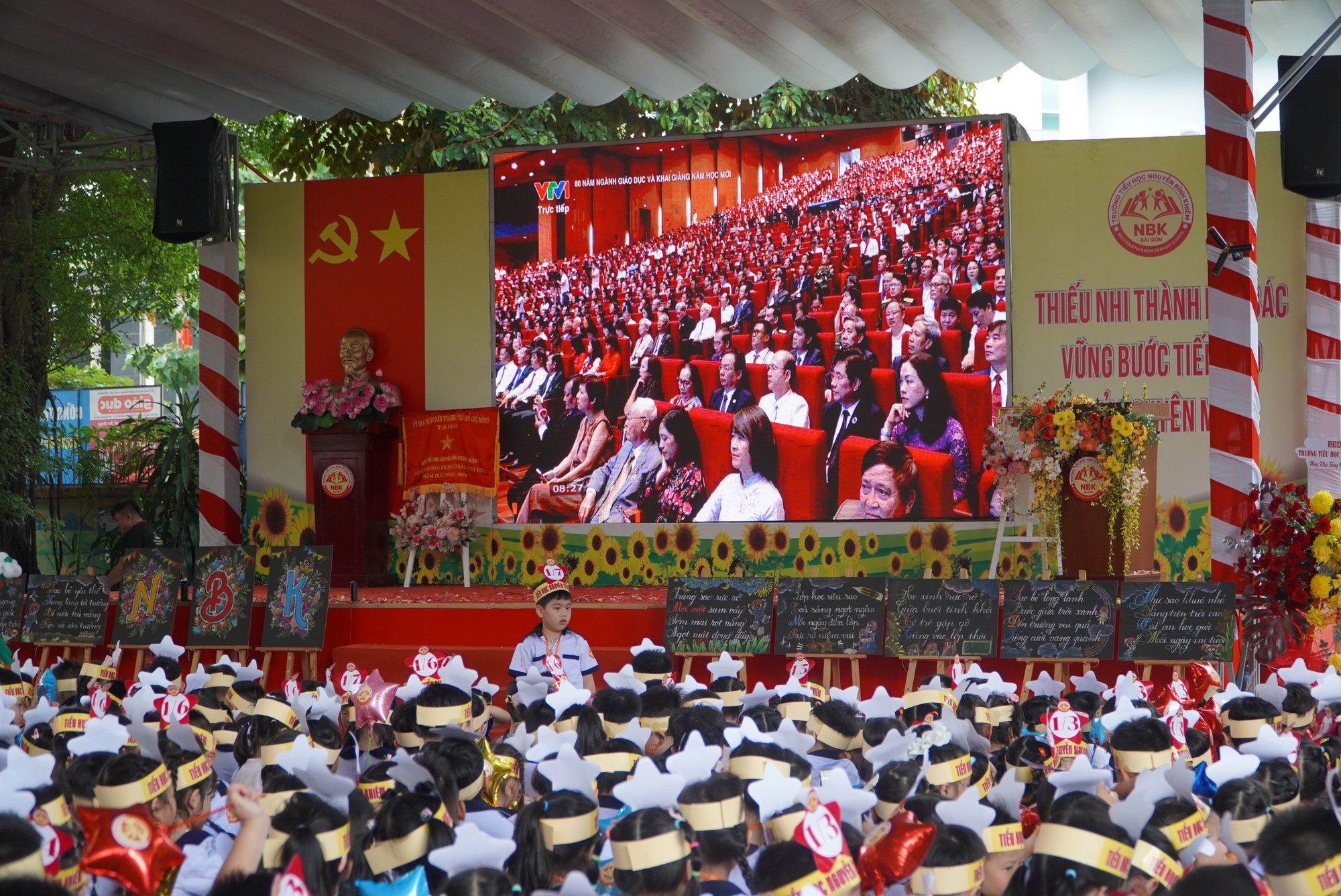 Nhiều cảm xúc trong ngày khai giảng đặc biệt của học sinh đầu cấp- Ảnh 5.