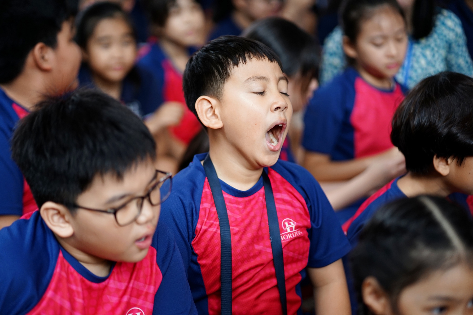 Spotlight lễ khai giảng 2025 thuộc về khối học sinh tiểu học: Combo khóc - cười - ngáp đủ hết!- Ảnh 22.