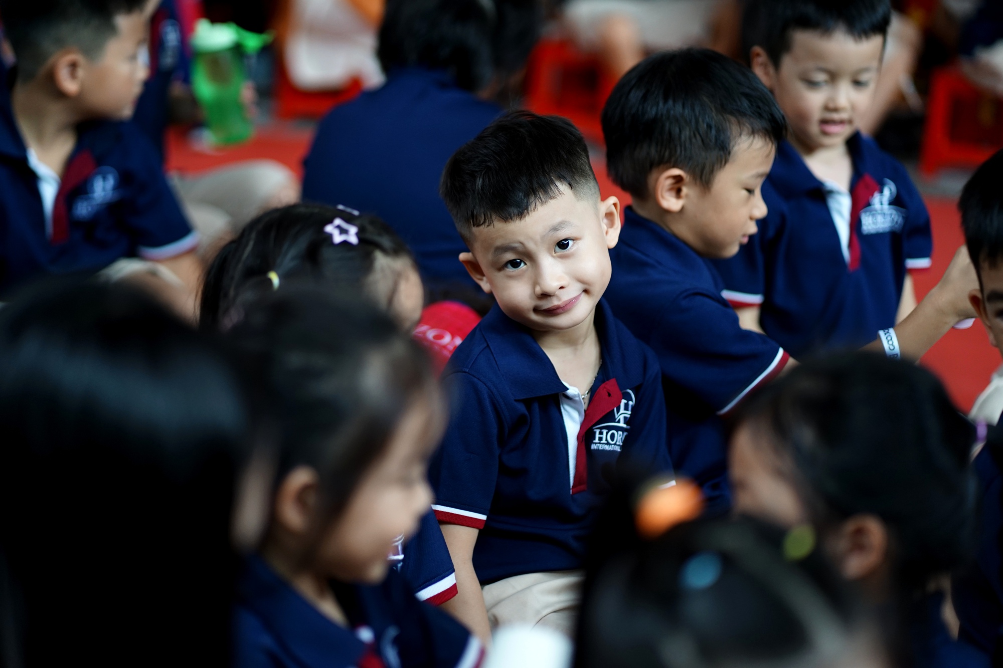 Spotlight lễ khai giảng 2025 thuộc về khối học sinh tiểu học: Combo khóc - cười - ngáp đủ hết!- Ảnh 20.
