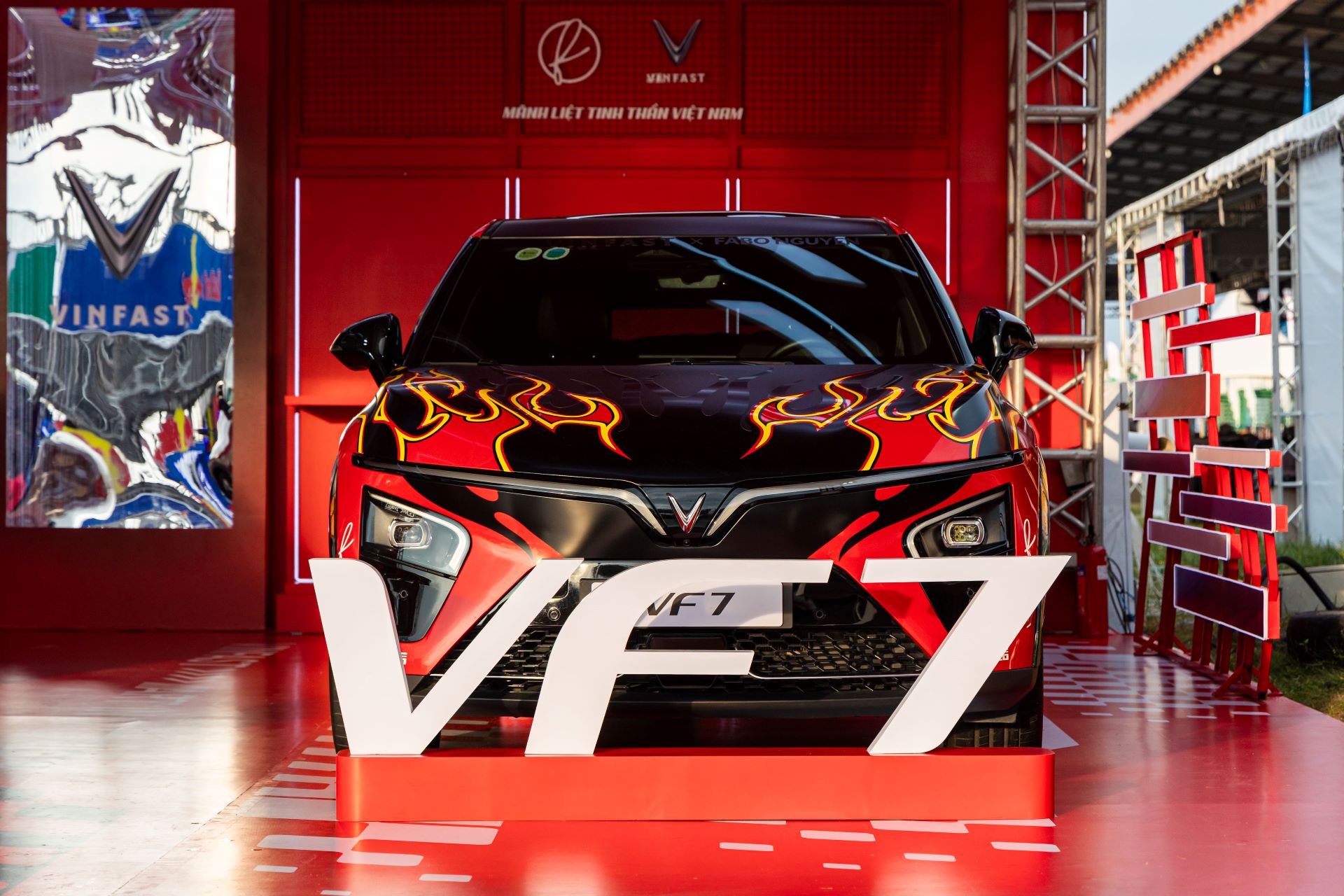 VinFast VF 7: Mẫu xe điện “tạo nhiều cảm xúc” cho chủ sở hữu- Ảnh 2.