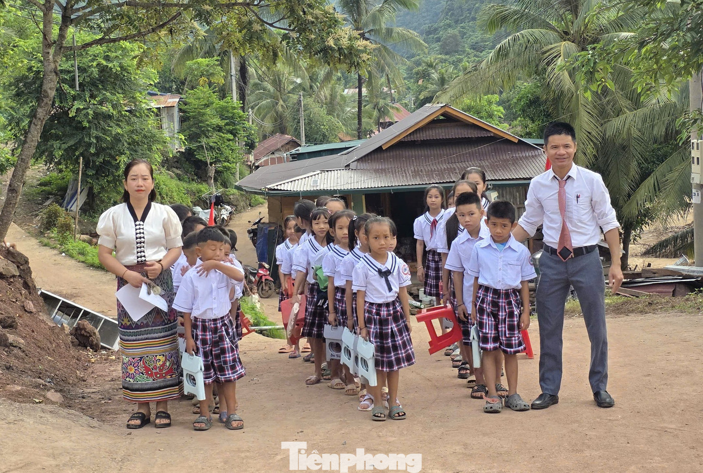 Tổng Bí thư Tô Lâm tham dự lễ khai giảng đặc biệt- Ảnh 13.