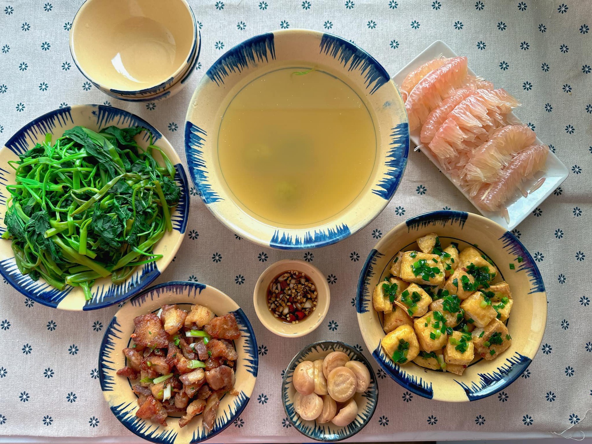 Loạt mâm cơm cho bà đẻ của 1 mom ở Hà Nội khiến hội chị em bỗng nhiên "thèm"... ở cữ- Ảnh 3.