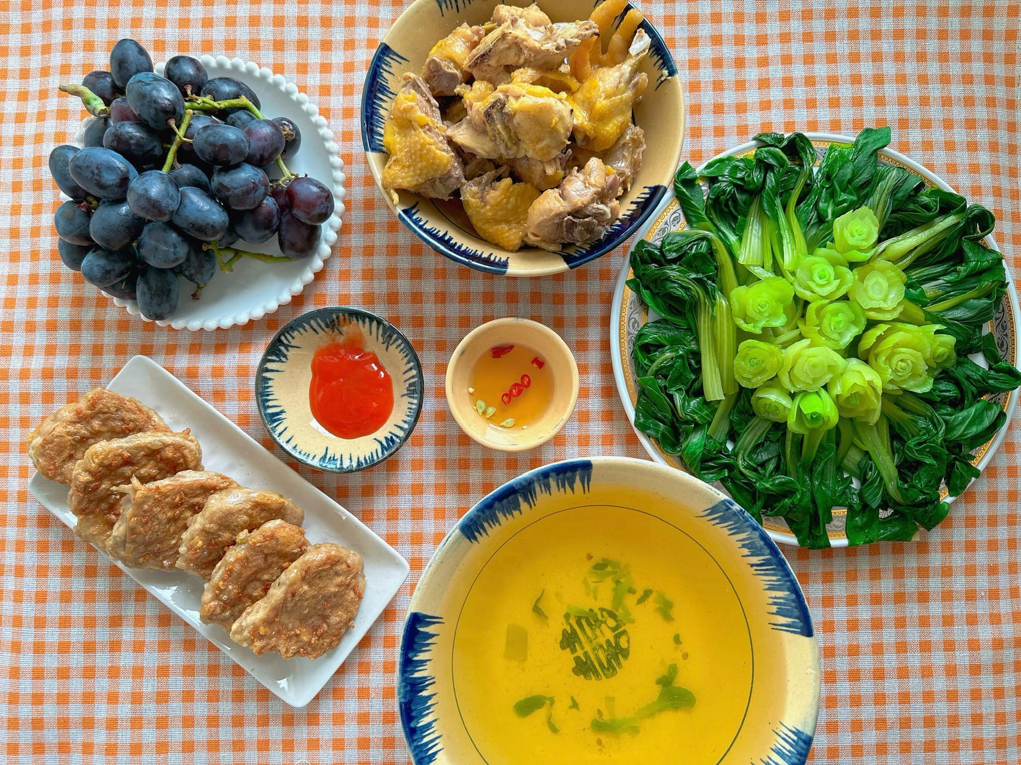 Loạt mâm cơm cho bà đẻ của 1 mom ở Hà Nội khiến hội chị em bỗng nhiên "thèm"... ở cữ- Ảnh 4.