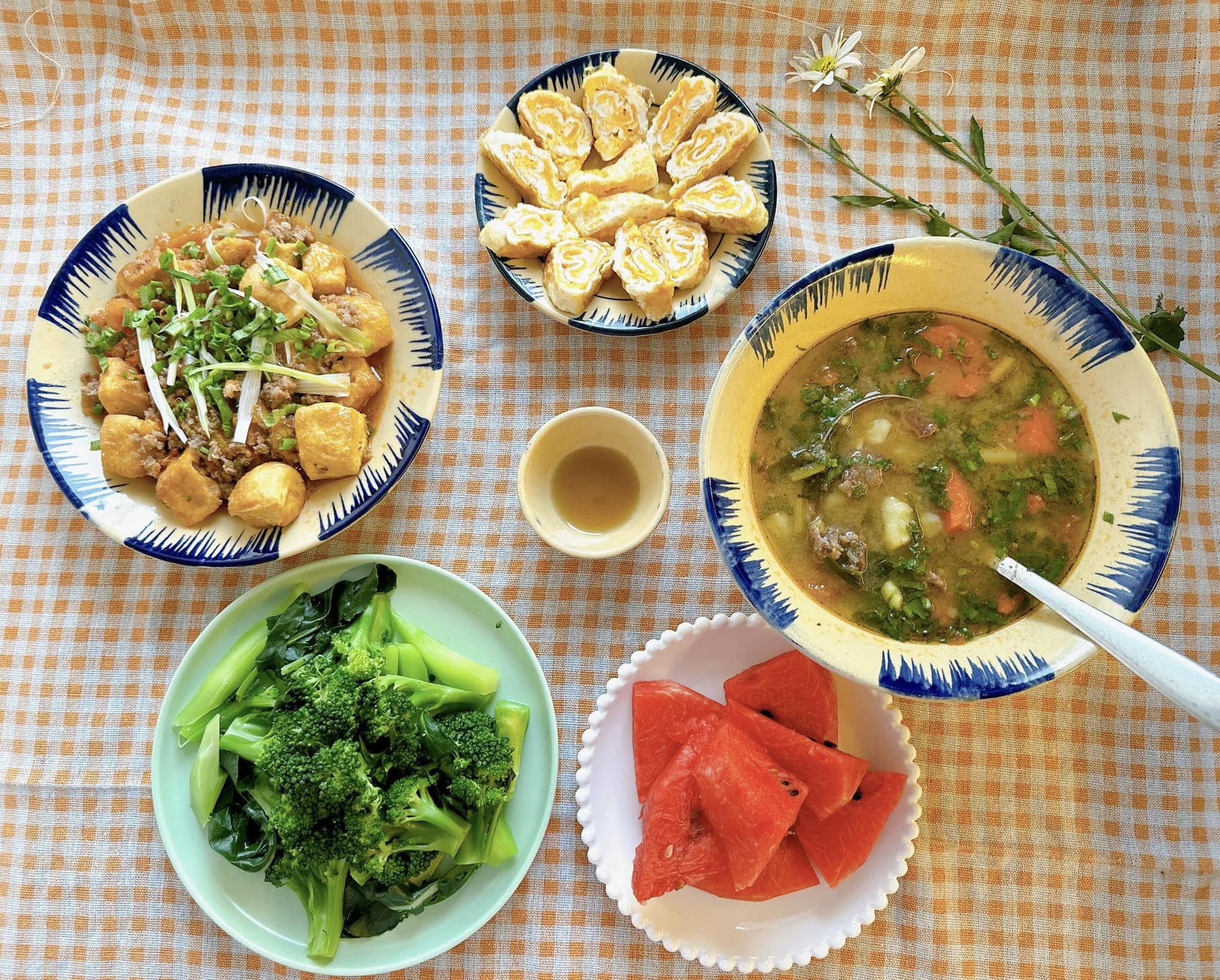 Loạt mâm cơm cho bà đẻ của 1 mom ở Hà Nội khiến hội chị em bỗng nhiên "thèm"... ở cữ- Ảnh 6.