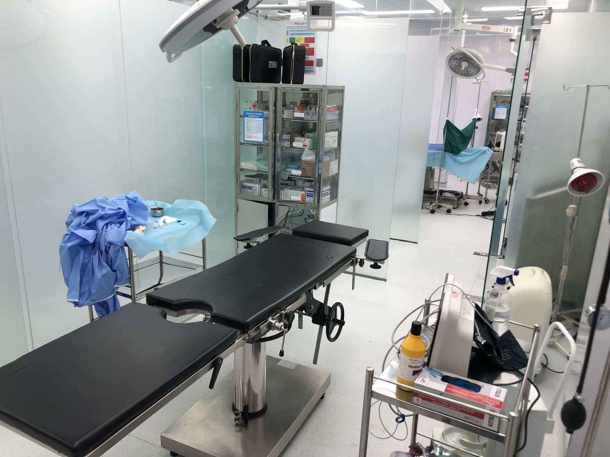 TP.HCM: Bắt Nguyễn Thị Hường hoạt động hút mỡ chui cho hơn 500 khách hàng, bỏ túi gần 10 tỷ đồng- Ảnh 3.