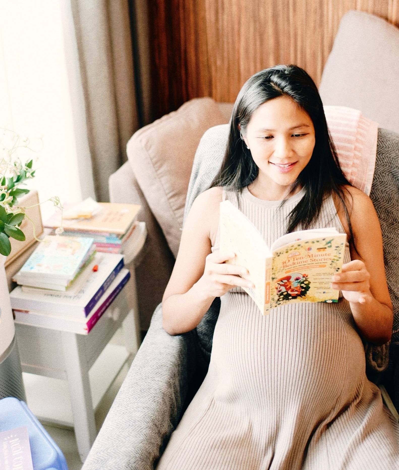 H'Hen Niê khoe chồng cặm cụi ghép nôi cho con đầu lòng, dân mạng nhắc nhở ngay điều này- Ảnh 3. H'Hen Niê khoe chồng cặm cụi ghép nôi cho con đầu lòng, dân mạng nhắc nhở ngay điều này- Ảnh 3.