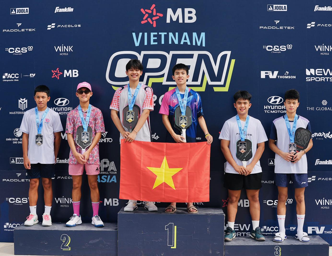 Tống Nhật Minh - Lê Xuân Đức lập hat-trick vô địch U18 PPA, NSND Tự Long phải khen: Đỉnh chóp!- Ảnh 1. Tống Nhật Minh - Lê Xuân Đức lập hat-trick vô địch U18 PPA, NSND Tự Long phải khen: Đỉnh chóp!- Ảnh 1.