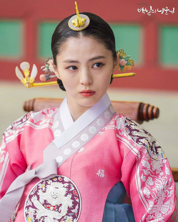 10 Hoàng hậu đẹp nhất Hàn Quốc: Kim Tae Hee bét bảng, hạng 1 đúng chuẩn 