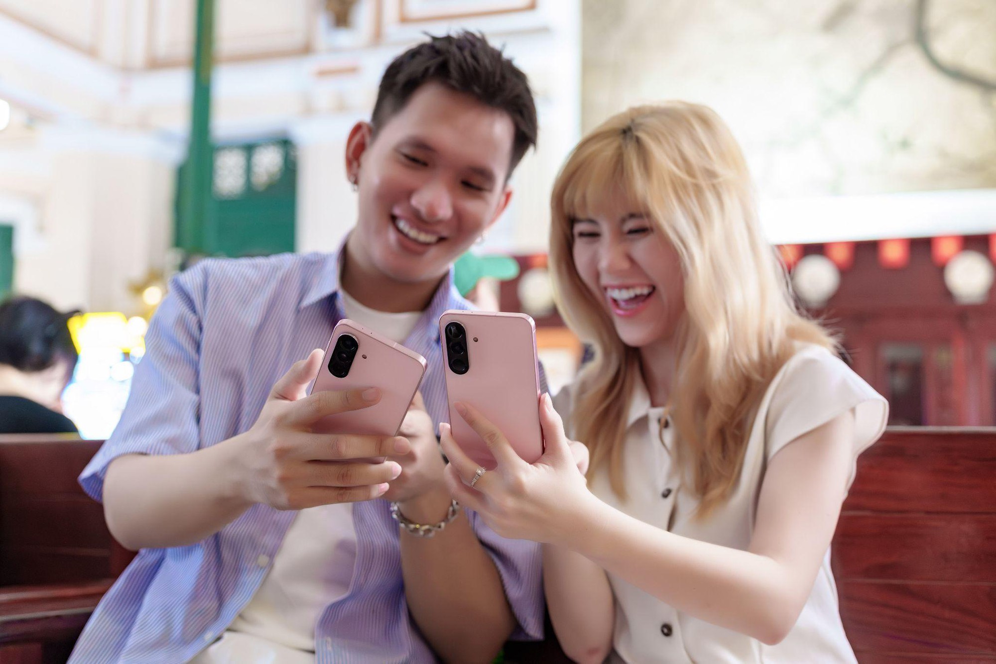 Xứng danh “cục vàng” của ba mẹ với loạt quà Vu Lan do Gemini Live trên Galaxy A56 5G gợi ý- Ảnh 2.
