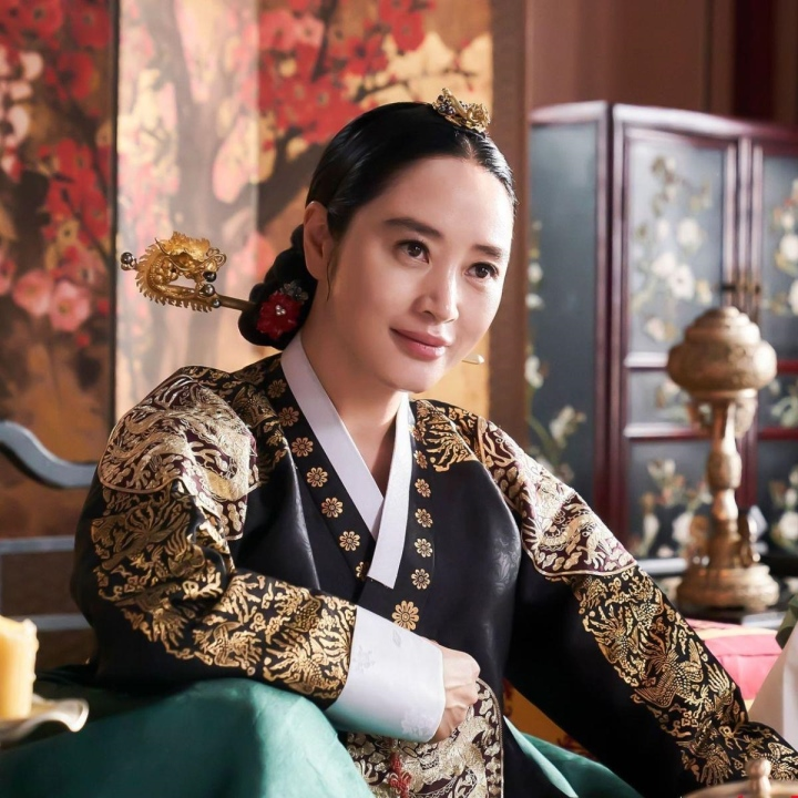 10 Hoàng hậu đẹp nhất Hàn Quốc: Kim Tae Hee bét bảng, hạng 1 đúng chuẩn 