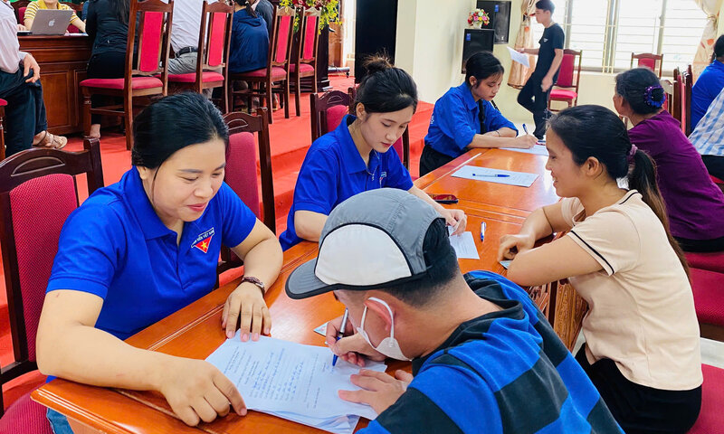 Kho bạc Nhà nước đã chi 10.700,3 tỉ đồng tặng quà Quốc khánh, công bố ngày tặng quà đợt 2 cho người chưa được chi trả- Ảnh 2.