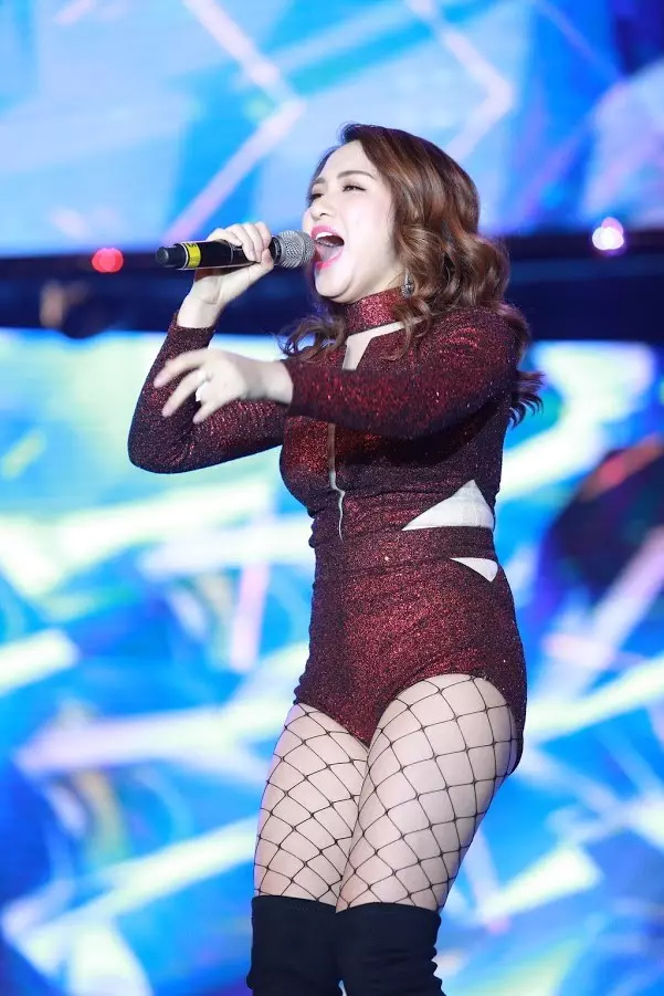 Hòa Minzy lộ ảnh quá khứ thừa cân: Đây là thực đơn giảm cân nữ ca sĩ áp dụng để sắc vóc vạn người mê, collagen được giữ trọn- Ảnh 2.