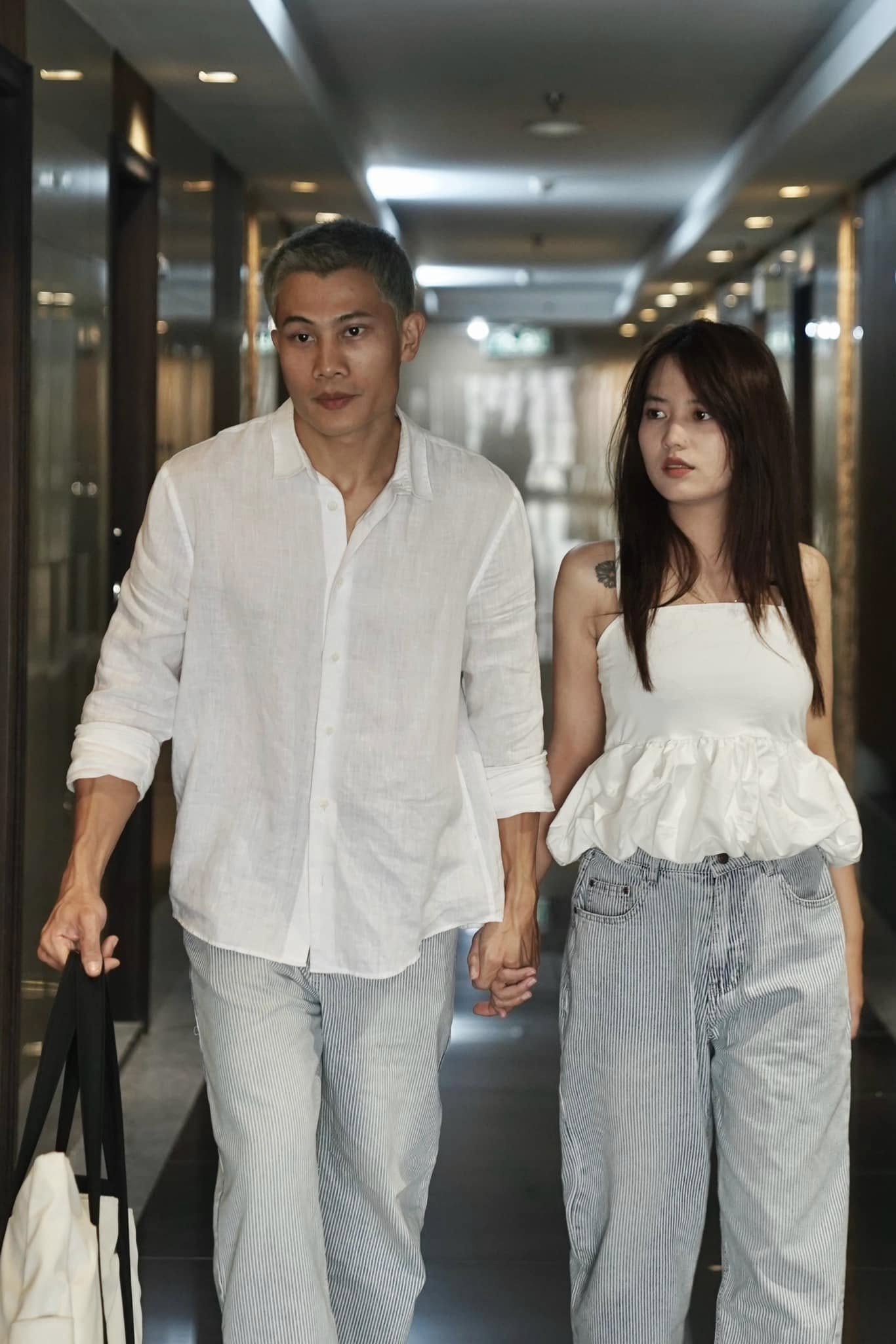 Không hề trùng hợp hơn khi vợ anh Tạ ngoài đời tên Yến, là thanh mai trúc mã, nhan sắc 0 điểm- Ảnh 2.
