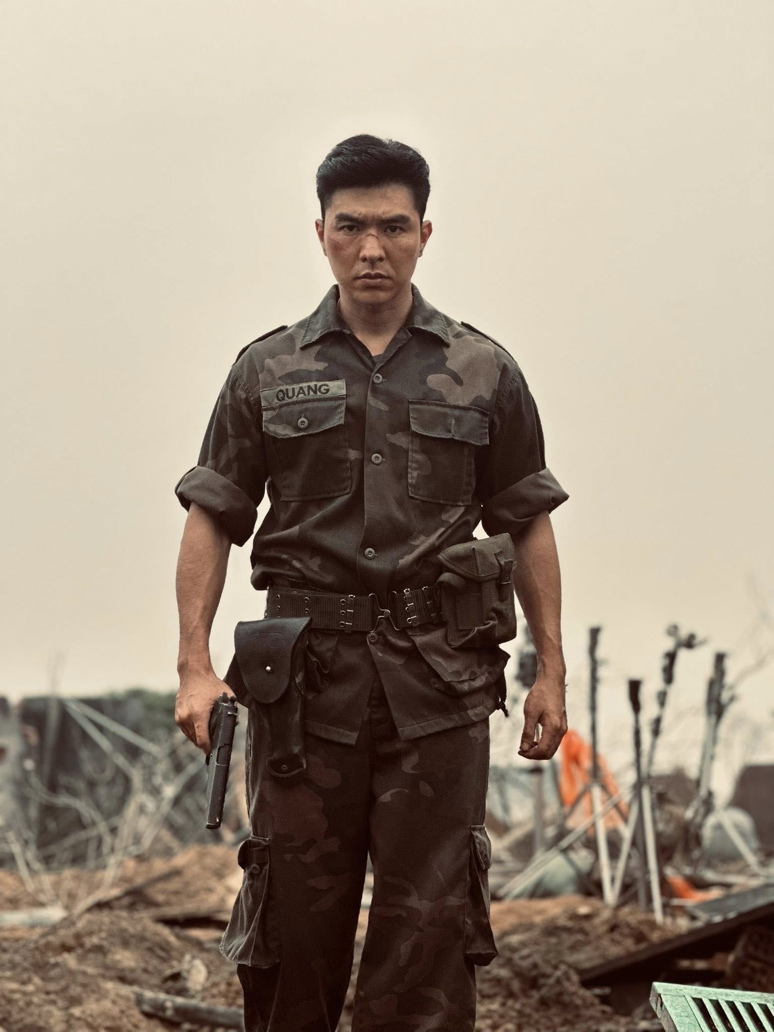 Mưa Đỏ: Sao Trung uý Quang ở ngoài đời kỳ vậy trời...- Ảnh 1.