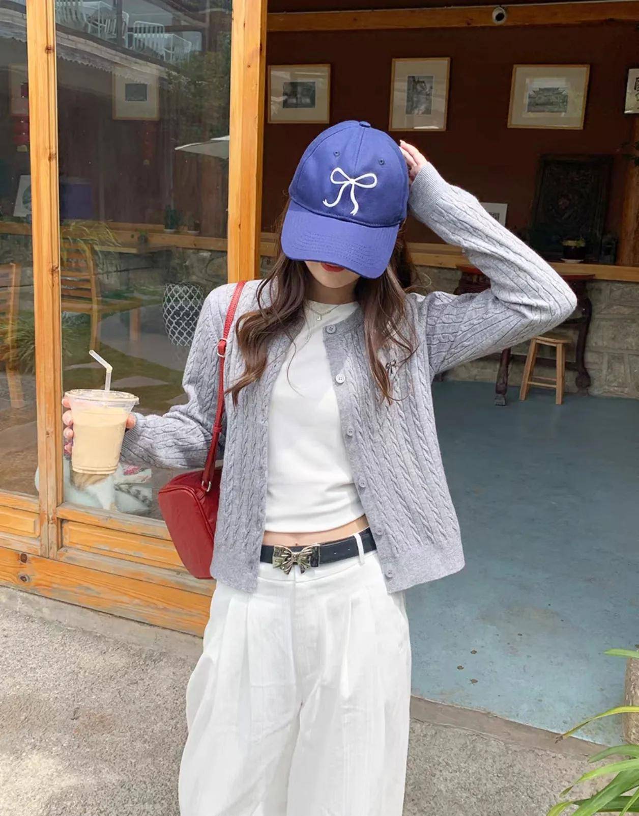 Mặc đẹp cả mùa thu: 3 kiểu áo “chân ái” dành cho quần ống rộng, cứ phối là sang xịn!- Ảnh 4.