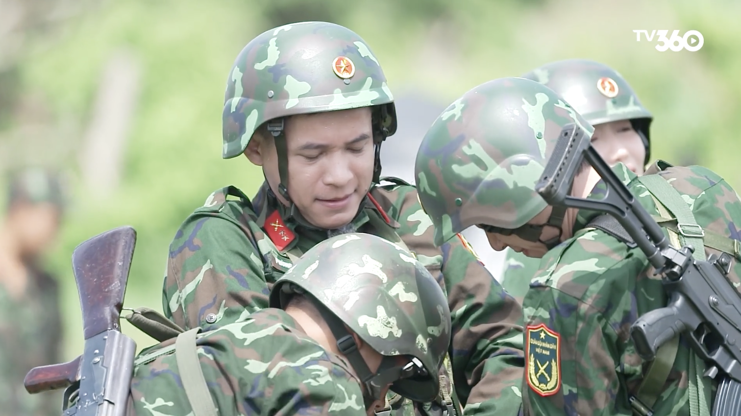 Độ Mixi tiếp tục phủ sóng Sao Nhập Ngũ, có thái độ đáng chú ý khi PewPew xuất hiện!- Ảnh 4. Độ Mixi tiếp tục phủ sóng Sao Nhập Ngũ, có thái độ đáng chú ý khi PewPew xuất hiện!- Ảnh 4.