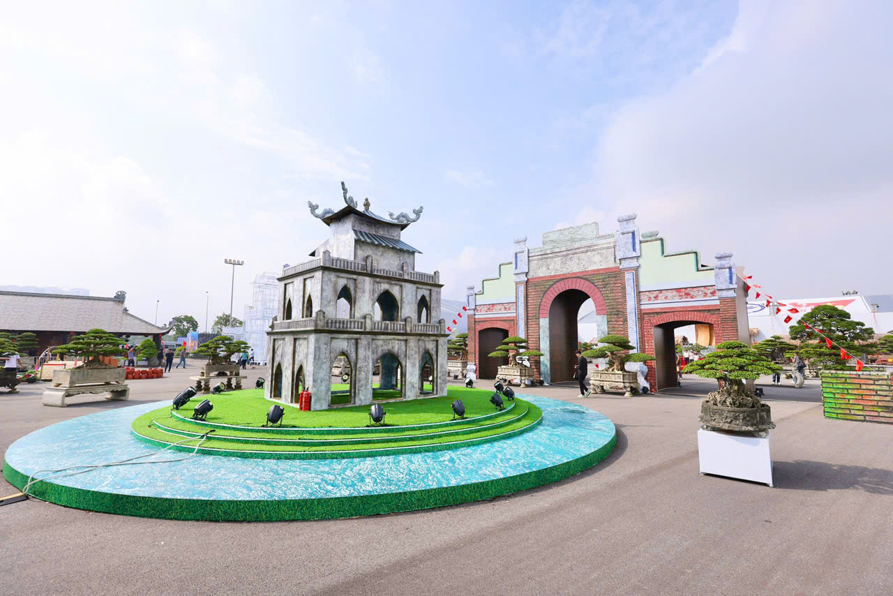 Hàng triệu lượt khách đổ về Trung tâm Triển lãm Quốc gia 7.000 tỷ đồng, tham quan 1 không gian đặc biệt đậm chất Hà Thành- Ảnh 1.