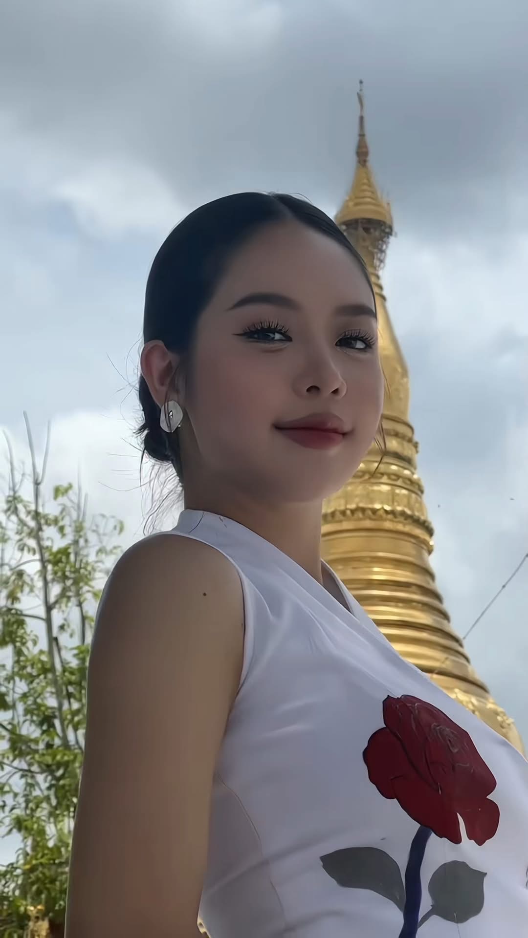 Thanh Thủy và Tiểu Vy “cân đẹp” loạt Hoa hậu quốc tế- Ảnh 1.