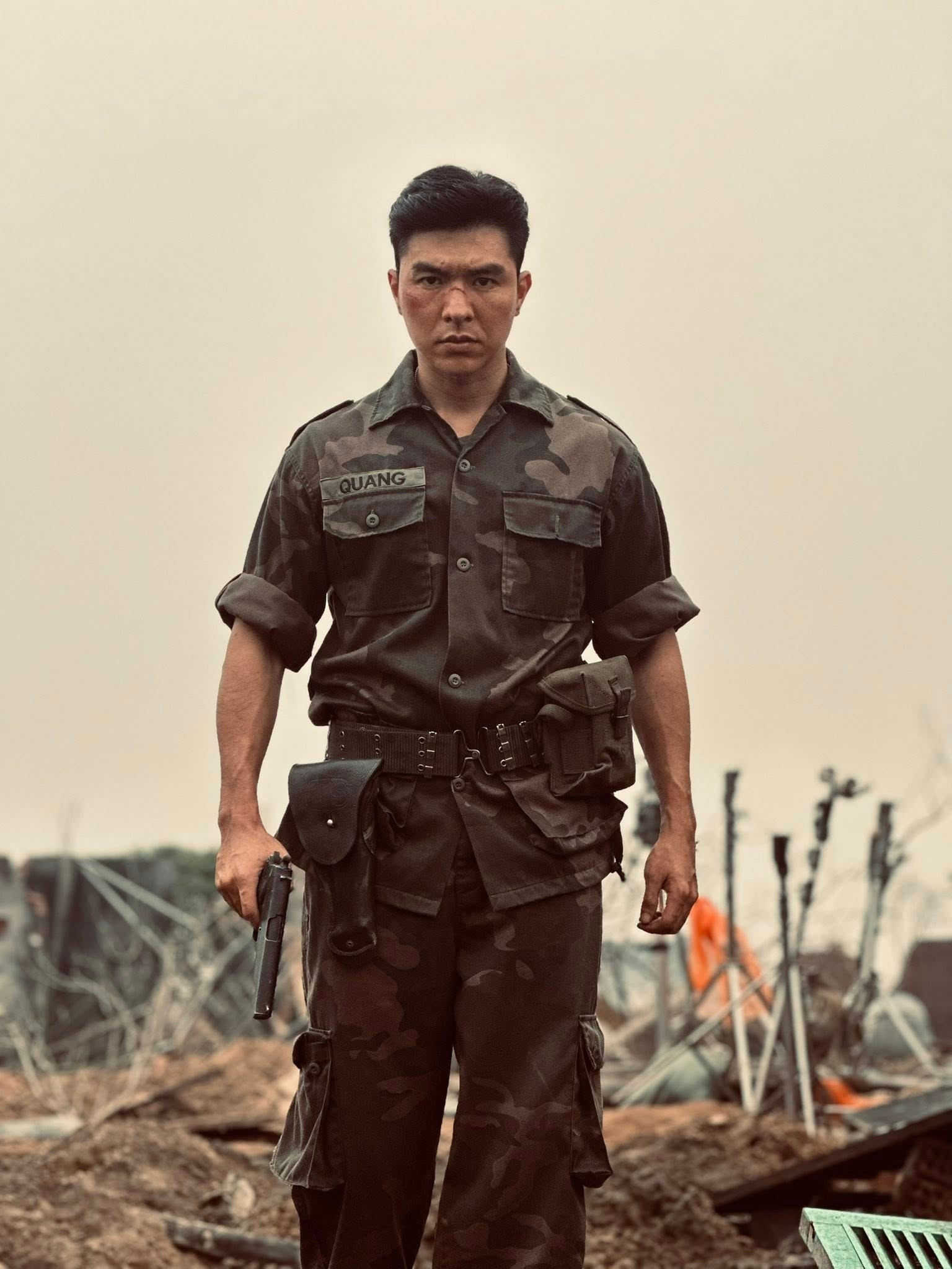 Hoá ra vai chính Mưa Đỏ suýt về tay nam diễn viên này, biết danh tính ai cũng đồng tình “đạo diễn sáng suốt quá”- Ảnh 1. Hoá ra vai chính Mưa Đỏ suýt về tay nam diễn viên này, biết danh tính ai cũng đồng tình “đạo diễn sáng suốt quá”- Ảnh 1.