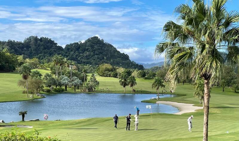 Nghỉ hưu với hơn 14 tỷ trong tay, cựu giám đốc bất ngờ ghen tị với cấp dưới "thiếu tiền"- Ảnh 1.