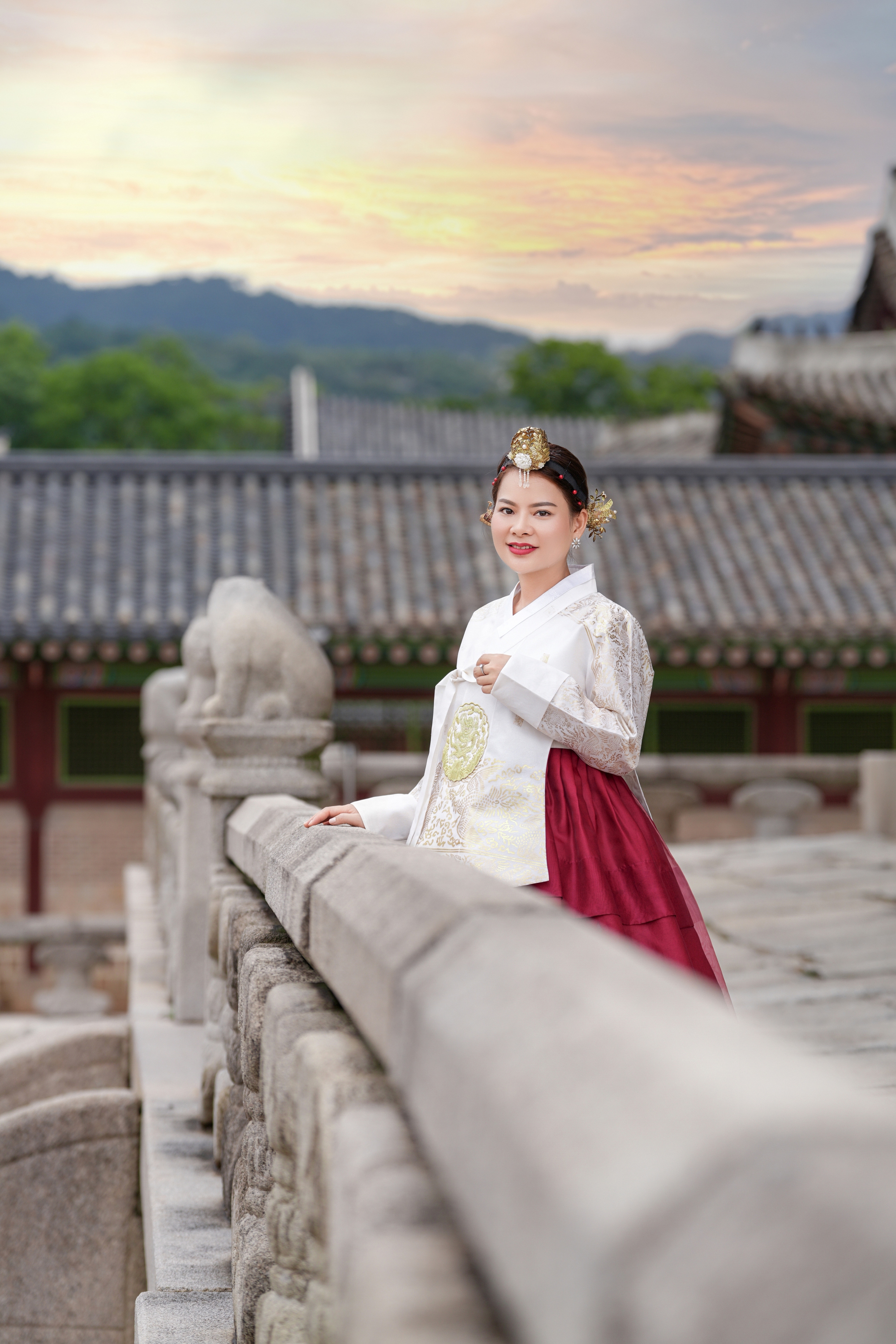 Nữ nhà văn đi hơn 100 nước trên thế giới, ra mắt Những dặm đường Tổ quốc để tôn vinh cảnh đẹp Việt Nam- Ảnh 5.