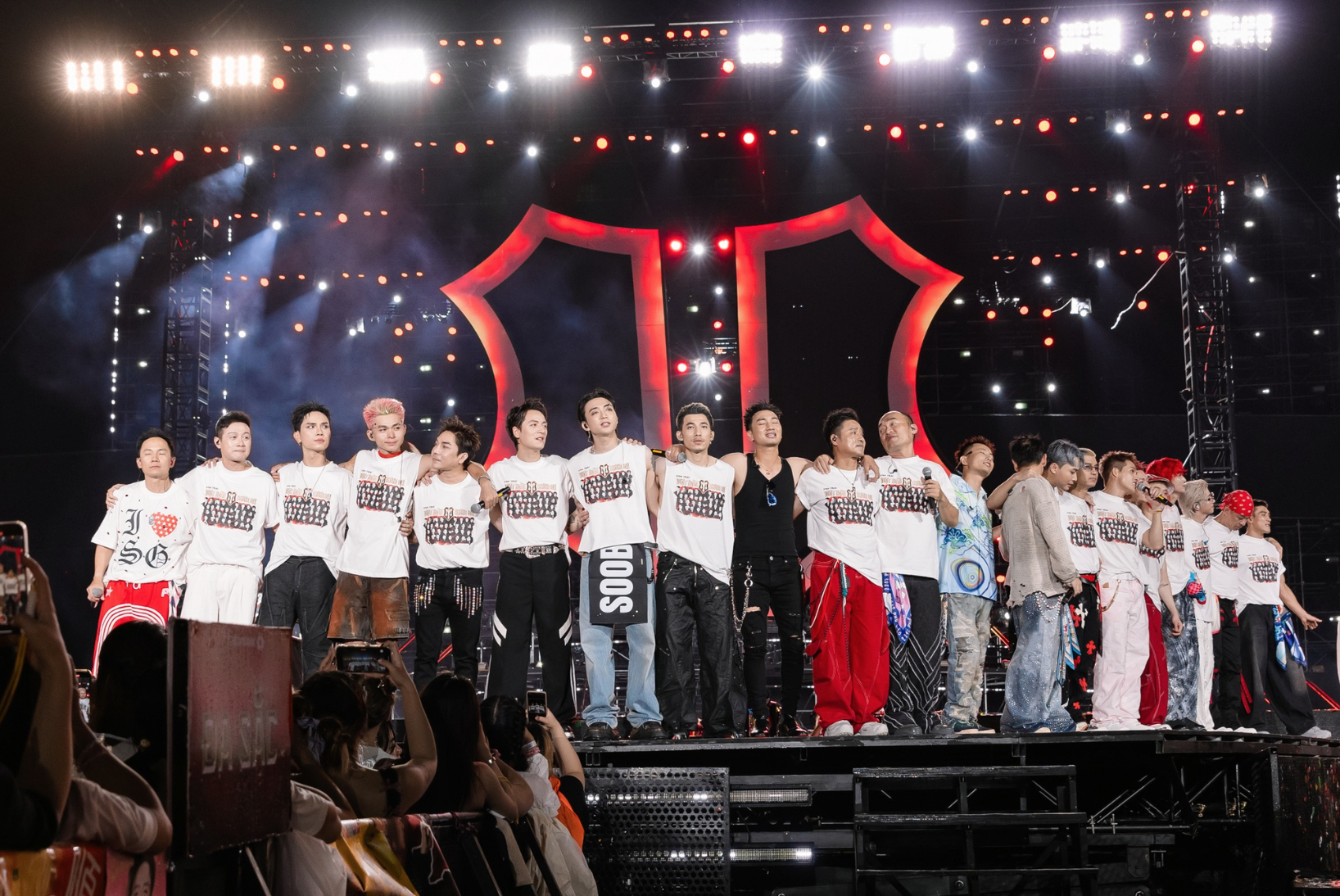 Mâm lễ gây chú ý của ekip Chông Gai ngay trước thềm concert- Ảnh 6.