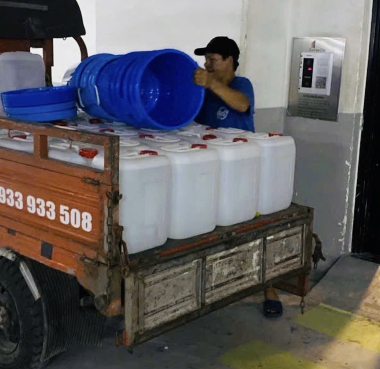 Căn hộ của Phó Chủ tịch Hiệp hội bất động sản TP HCM bị cắt nước suốt 8 tháng- Ảnh 1.
