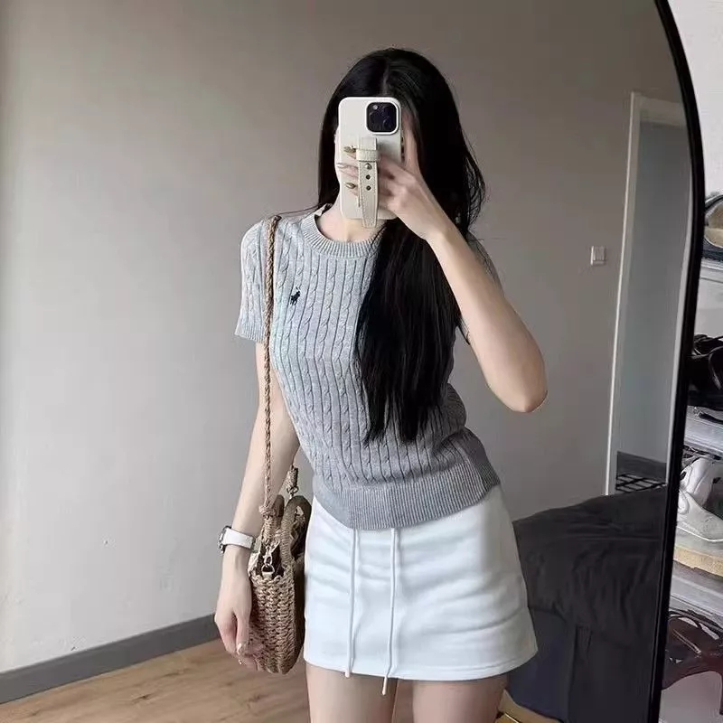 Mặc đẹp cả mùa thu: 3 kiểu áo “chân ái” dành cho quần ống rộng, cứ phối là sang xịn!- Ảnh 11.