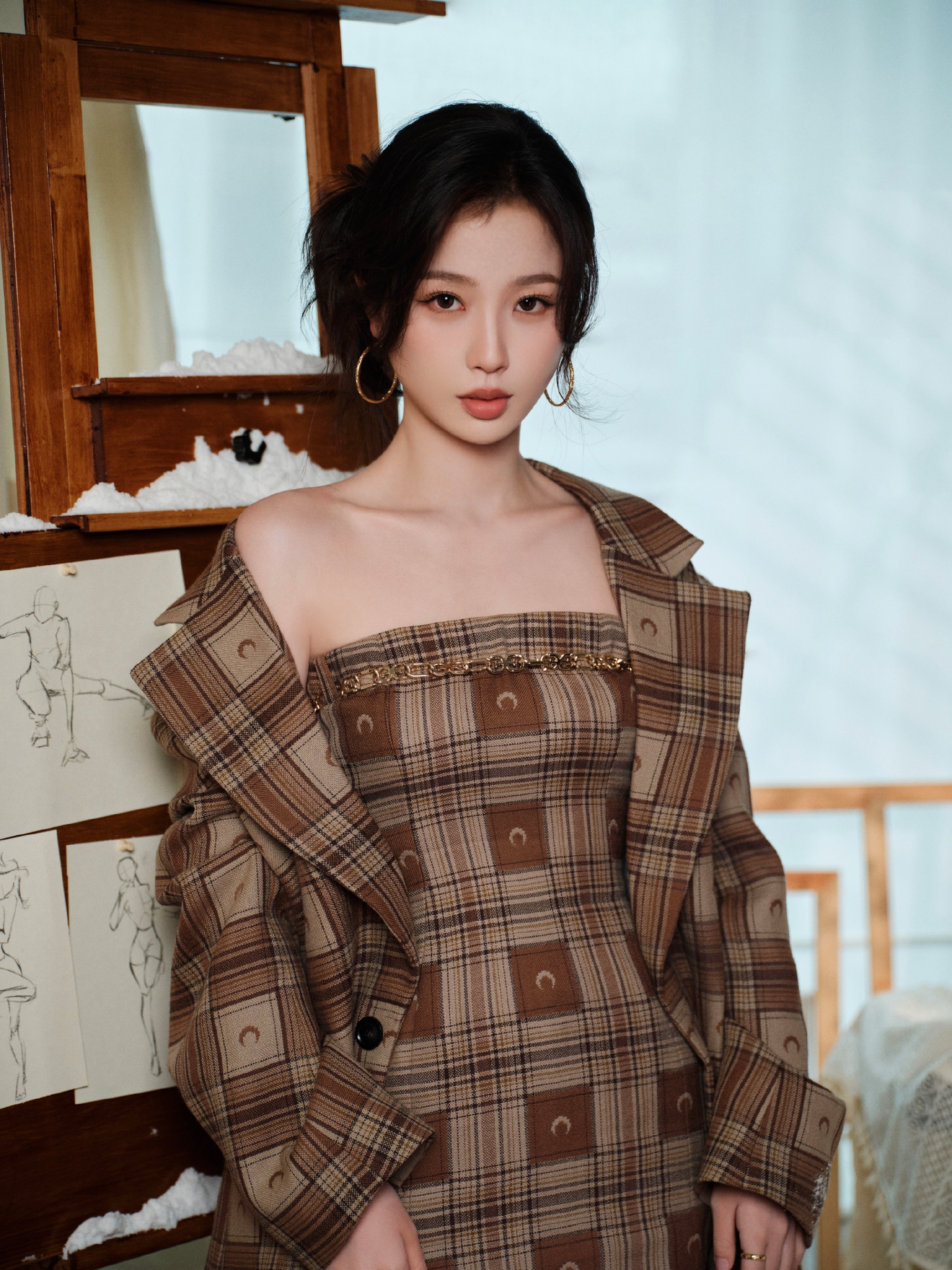 Từng là hai ngôi sao được kỳ vọng nhất, Triệu Lộ Tư và Ngu Thư Hân đứng trước nguy cơ bị Từng là hai ngôi sao được kỳ vọng nhất, Triệu Lộ Tư và Ngu Thư Hân đứng trước nguy cơ bị