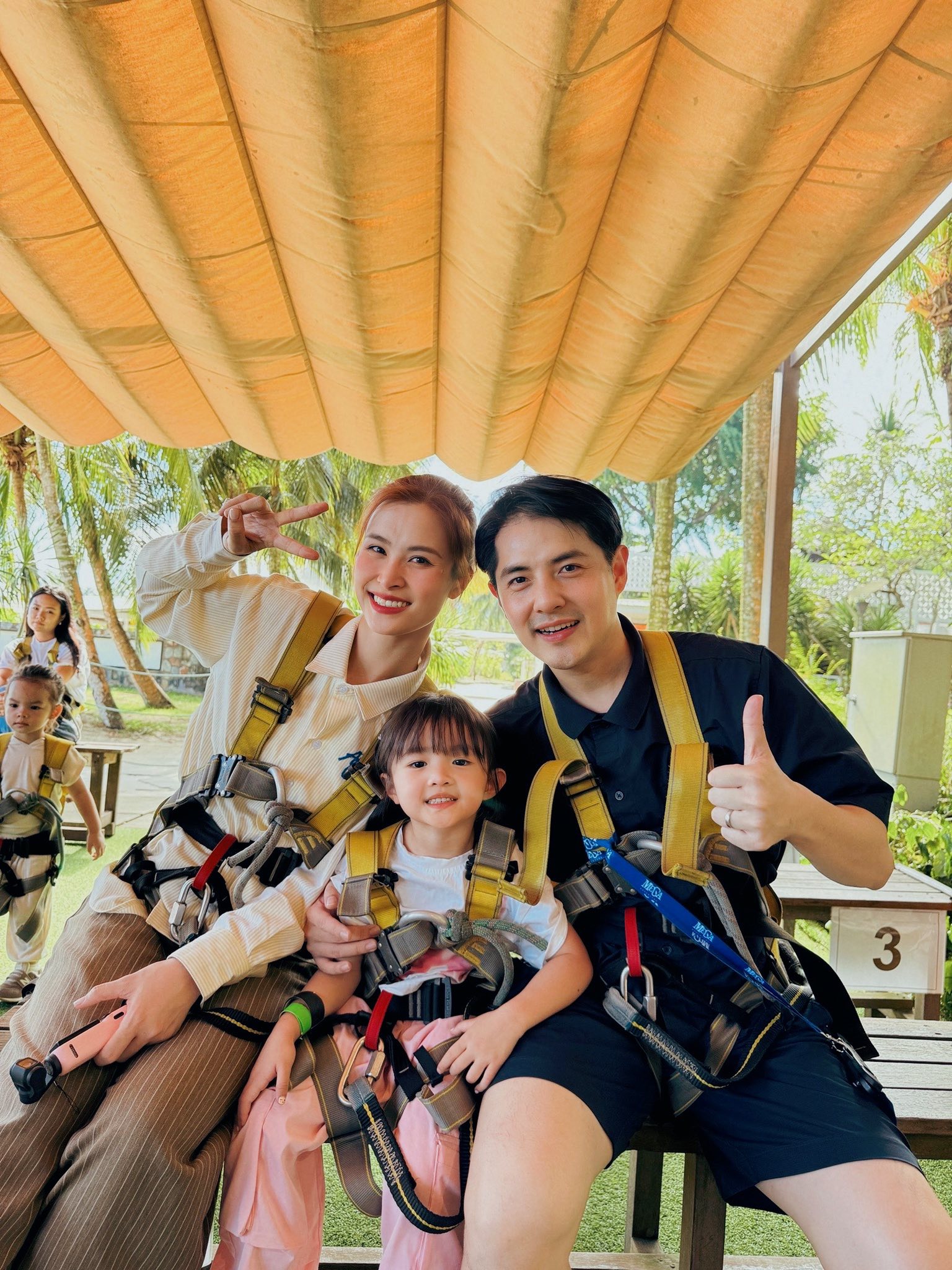 "Trưởng công chúa" Winnie - ái nữ thừa kế tập đoàn: Xinh xắn, học giỏi, hát hay, chơi thể thao đỉnh... thì ra tiểu thuyết không lừa chúng ta- Ảnh 15.