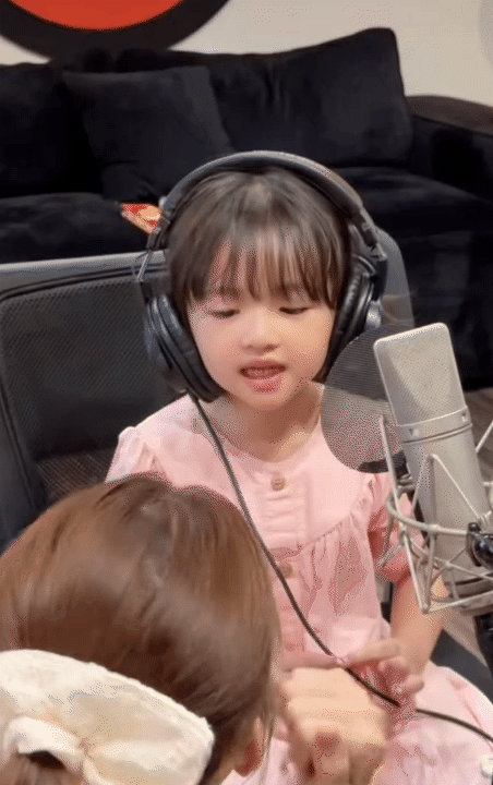 "Trưởng công chúa" Winnie - ái nữ thừa kế tập đoàn: Xinh xắn, học giỏi, hát hay, chơi thể thao đỉnh... thì ra tiểu thuyết không lừa chúng ta- Ảnh 3.