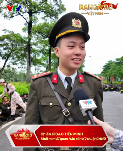 Nam sinh trong đội hình diễu binh được VTV phỏng vấn gây sốt: Đẹp trai chỉ là phụ, profile học vấn mới thực sự khủng khiếp!- Ảnh 1.