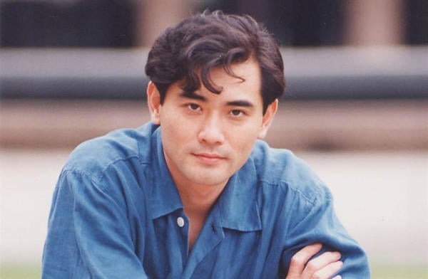 Showbiz có 1 mỹ nam được 2 nữ thần sắc đẹp yêu say đắm cũng chẳng màng, bỏ về quê nuôi vịt chăn ngan- Ảnh 1.