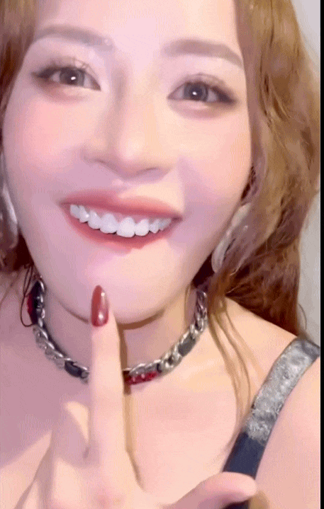 Chi Pu diễn sung tới nỗi mẻ cả răng, sự cố “ối dồi ôi” nhất sự nghiệp là đây chứ đâu!- Ảnh 3.