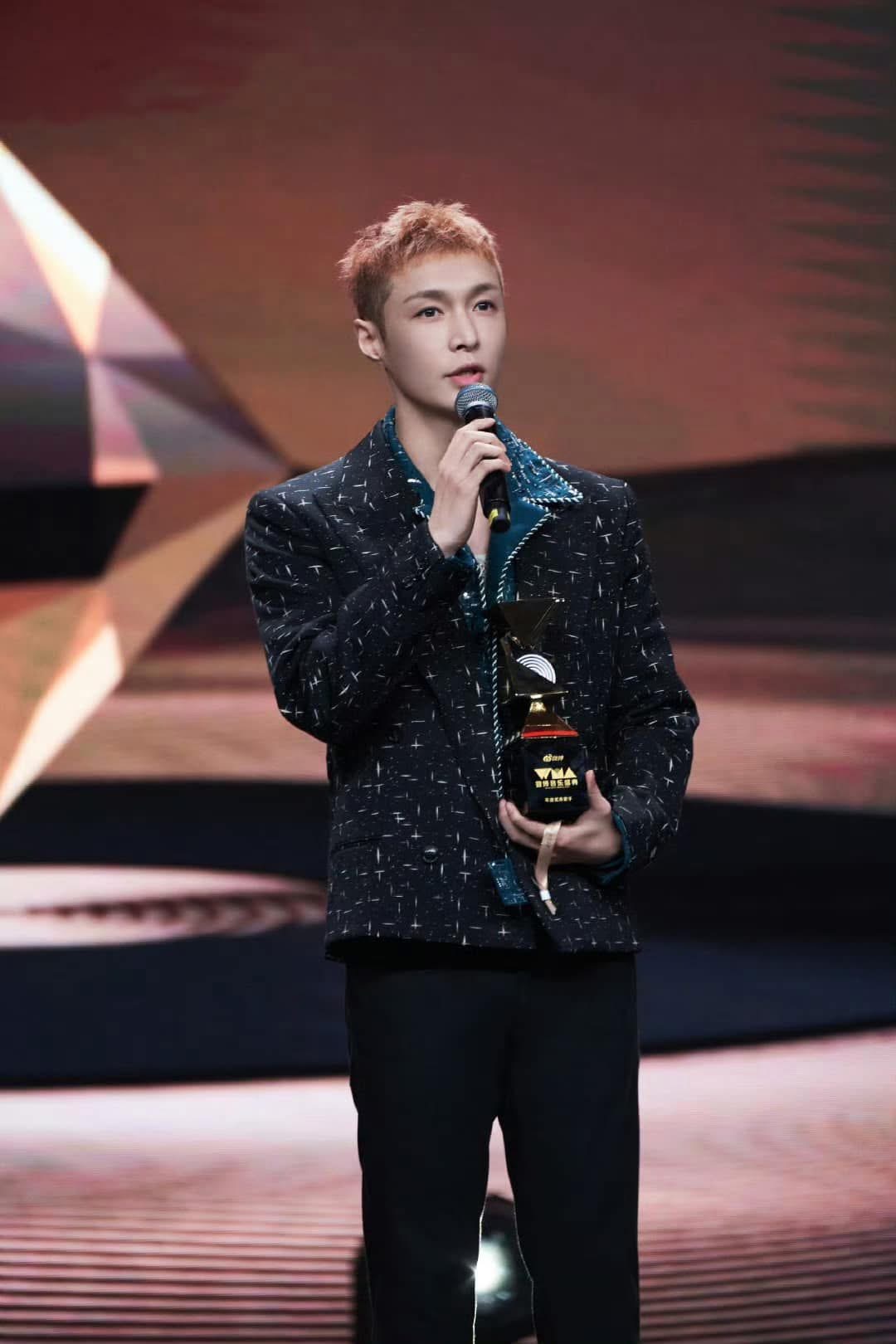 Sự thật về mối quan hệ giữa EXO và "bồ câu phản bội" nằm ở đây?- Ảnh 7.