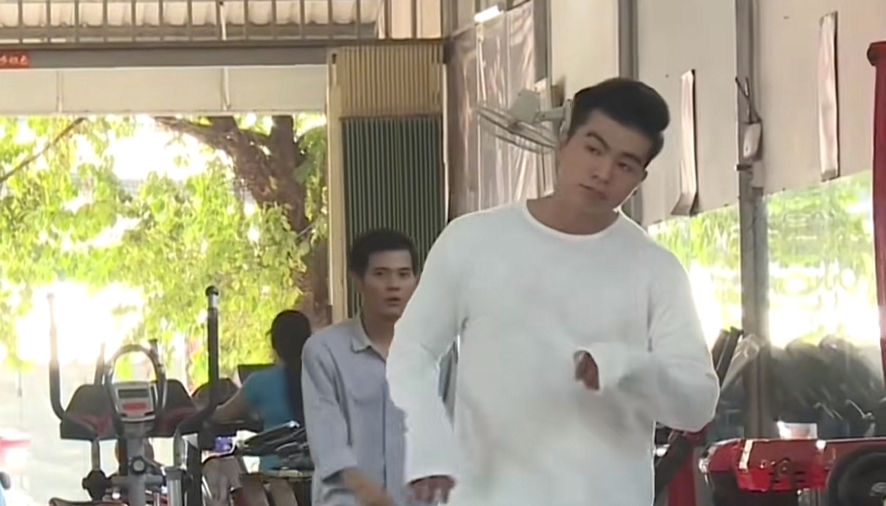 2,4 triệu người không tin đây là Steven Nguyễn, mỹ nam đẹp nhất Mưa Đỏ làm sao thế này?- Ảnh 3. 2,4 triệu người không tin đây là Steven Nguyễn, mỹ nam đẹp nhất Mưa Đỏ làm sao thế này?- Ảnh 3.