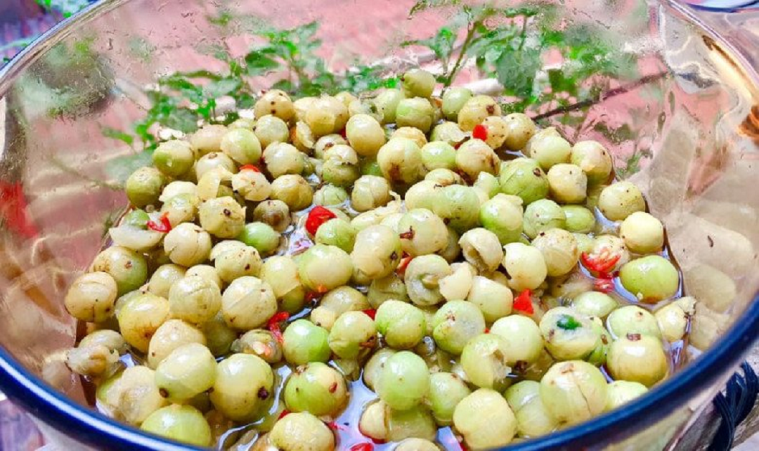 Loại quả dại xưa rụng đầy gốc, nhặt về chế biến kiểu này "hái ra tiền" nửa triệu/kg- Ảnh 4.