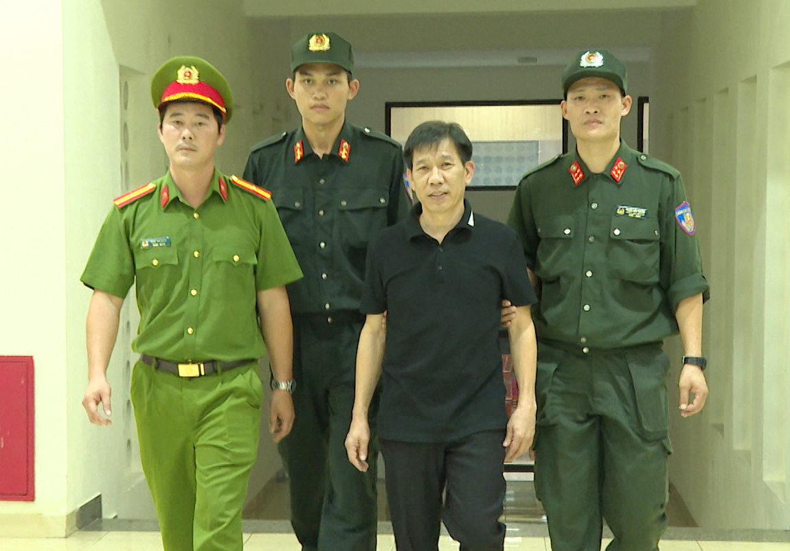 Mạnh "gỗ" giữ vai trò gì trong băng nhóm tội phạm của "trùm giang hồ" Vi "ngộ"?- Ảnh 1.