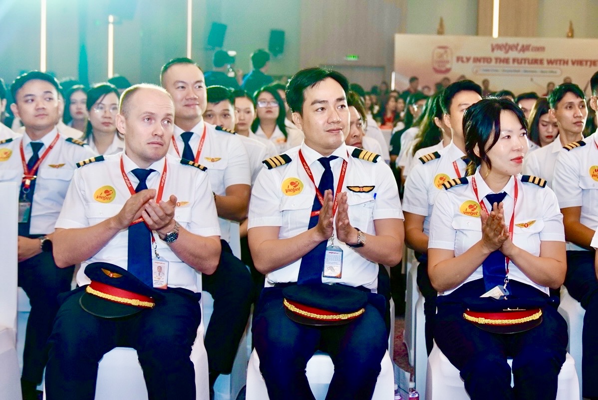 Vietjet chào đón gần 1.000 ứng viên tài năng tại Vietjet Sky Career Day 2025- Ảnh 8.