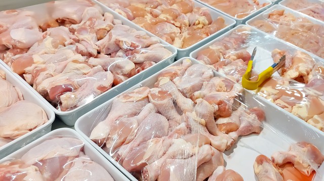 Người bán gà nói thẳng: "3 loại thịt gà dù bán rẻ mấy cũng đừng mua... tôi không bao giờ ăn"- Ảnh 1.