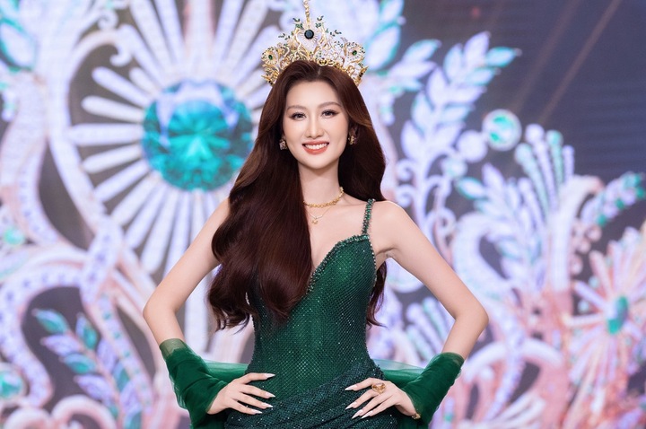Vương miện Miss Grand Vietnam 2025 nhận tranh cãi, Ban tổ chức nói gì?- Ảnh 2.