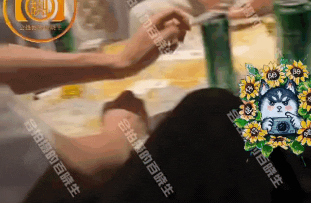"Hot boy đẹp nhất Tử Cấm Thành": Bị tố cầm đầu ổ bạc showbiz tại gia, cảnh sát vào cuộc- Ảnh 1.