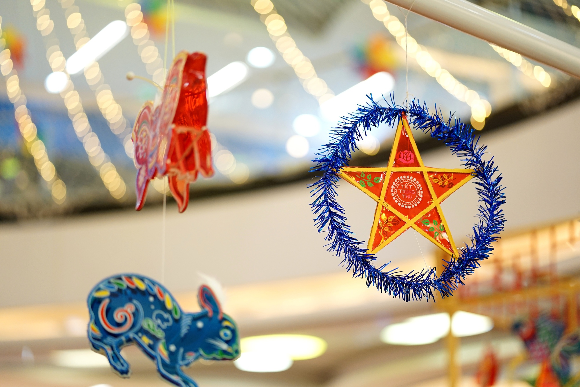 Vạn Hạnh Mall bất ngờ tổ chức Trung thu sớm, múa lân rộn ràng cùng loạt hoạt động khiến khách 
