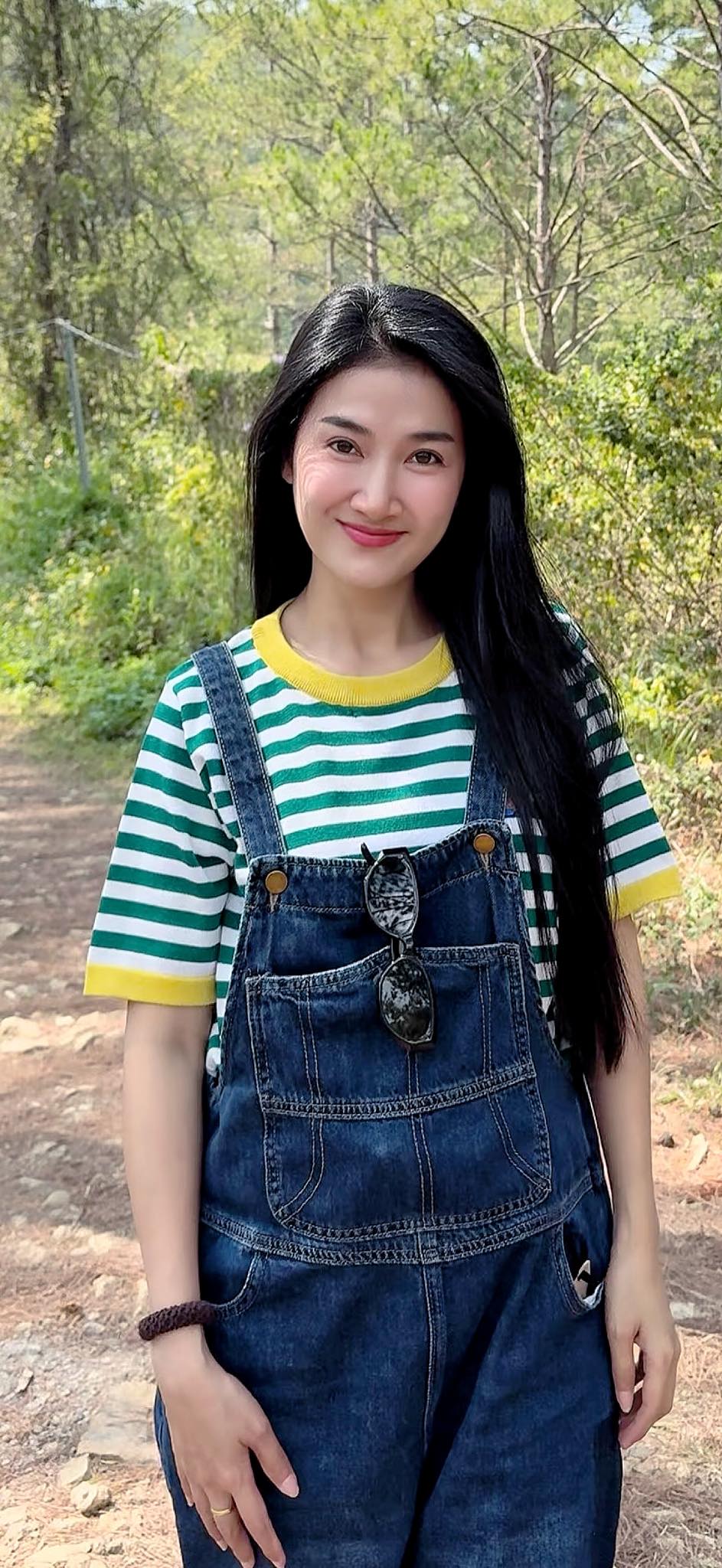 Sao nữ nổi tiếng miền Tây ai cũng biết mặt: Huỷ hôn với bạn trai Tây yêu 12 năm, nhan sắc hiện tại miêu tả bằng 1 chữ!- Ảnh 4.