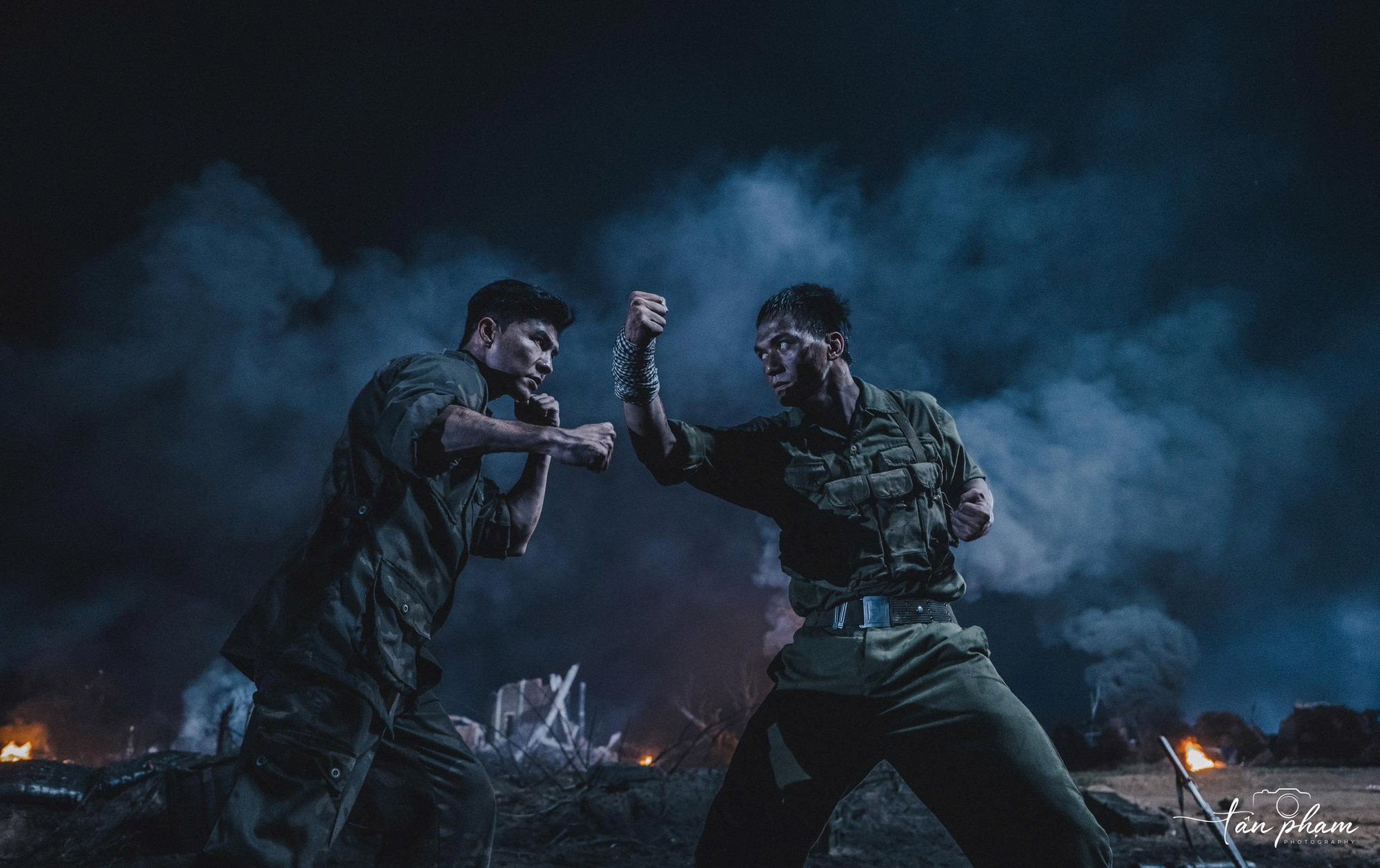 Nam chính Mưa Đỏ tự 