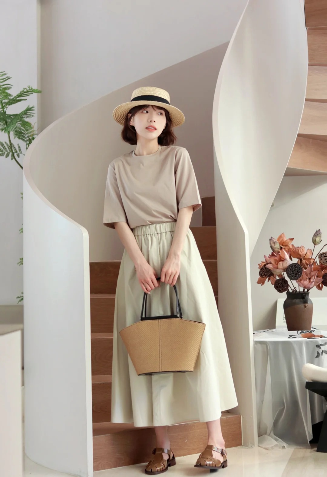 “Chân váy kaki” - món đồ cao cấp giúp phụ nữ U30+ thay đổi khí chất chỉ trong tích tắc- Ảnh 12.