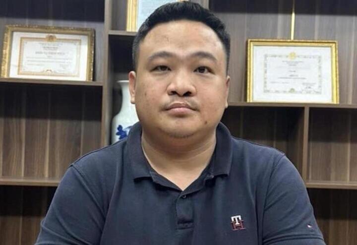 Kẻ cầm đầu đường dây lừa đảo hàng trăm nghìn người già bị khởi tố thêm tội danh- Ảnh 1.